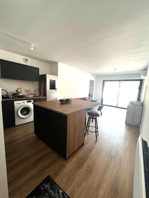 Lady Lafe Kaz Appartement 弗龙蒂尼昂 外观 照片